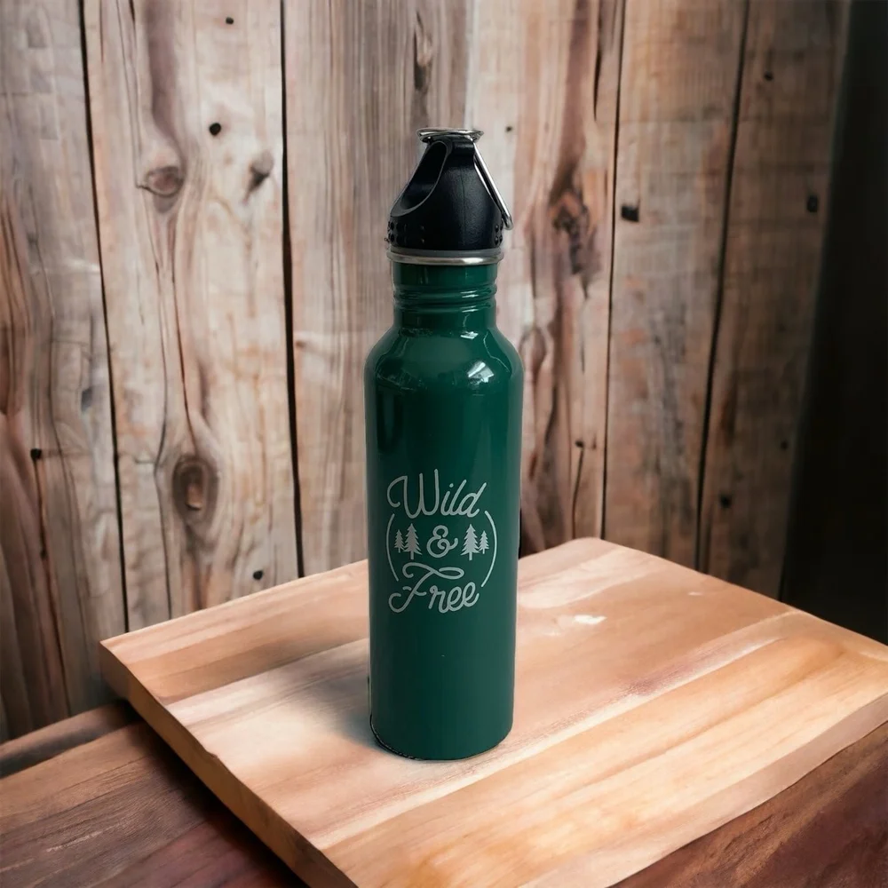 Camp Ann Vacuum Insulated Stainless Steel Water Bottle 26oz Green Wild & Free